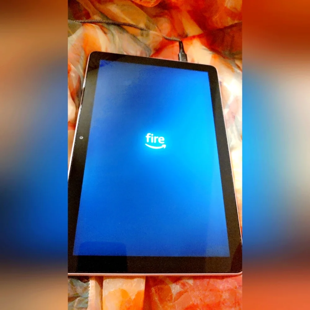 2 AMAZON TABLETS (You Get Both For The Price)